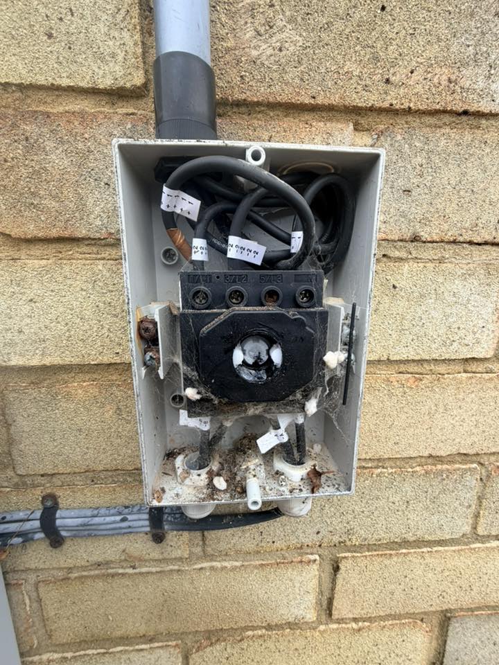 660860314_122120553675203850_2466199457852314396_n